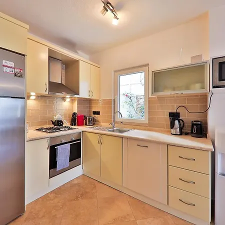 Violet Luxury Apartments Apartment