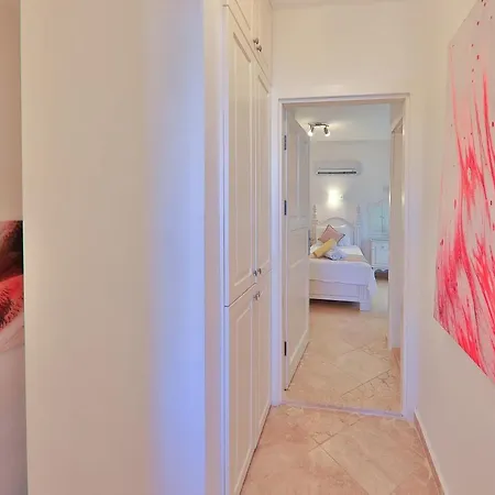 Violet Luxury Apartments Apartment